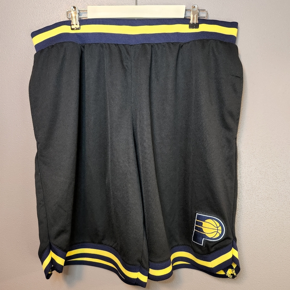Indiana Pacers UNK Shorts Sz XXLarge Used